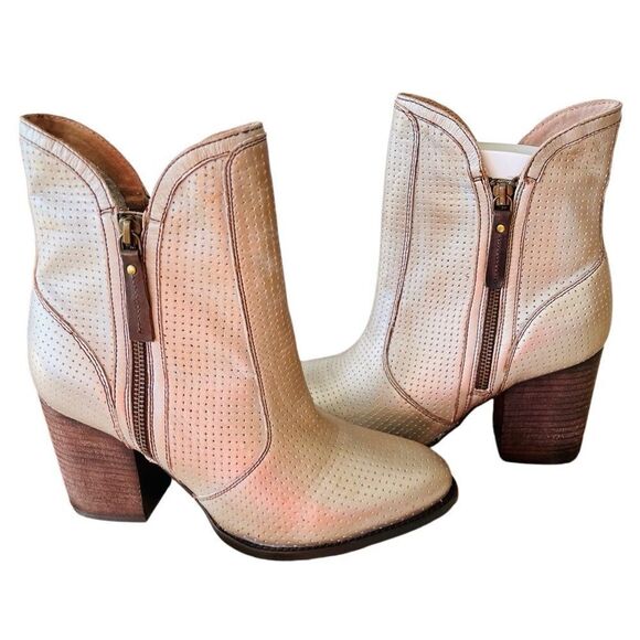 NWOT Anthropologie Seychelles Womens Around the World Ankle Bootie, silver sz 9. - Picture 4 of 10